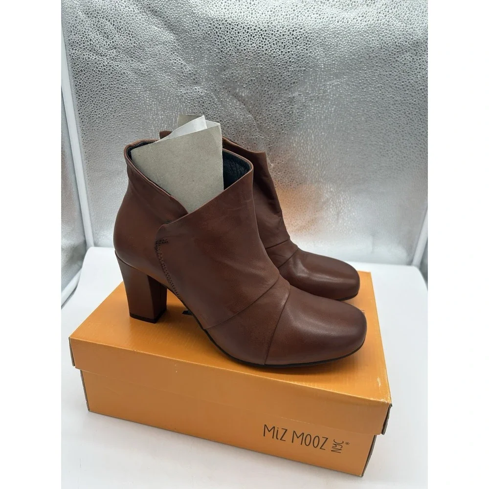 Miz Mooz new box